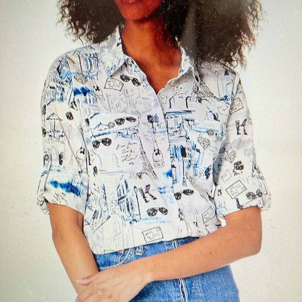 Karl Lagerfeld Pari’s Women”s Long Sleeve Whimsical Blouse. Size Large